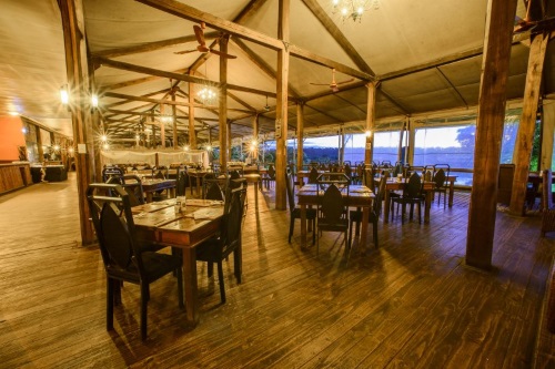 Nkambeni Safari Camp restaurant